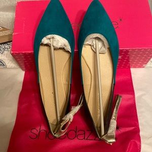 NWT Shoedazzle Trudi Flats.
